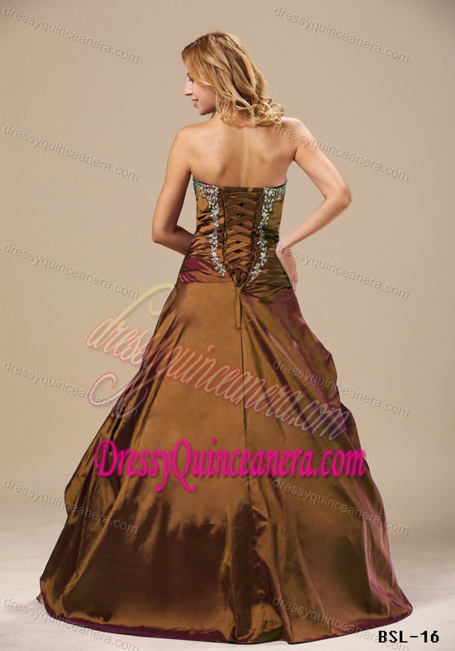 Sweetheart Appliques Sweet 16 Dress with Decorated Bust and Ruched Bodice