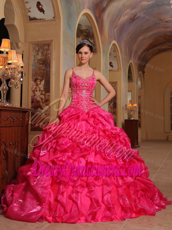 Spaghetti Straps Beautiful Quinces Dresses with Embroidery in Red