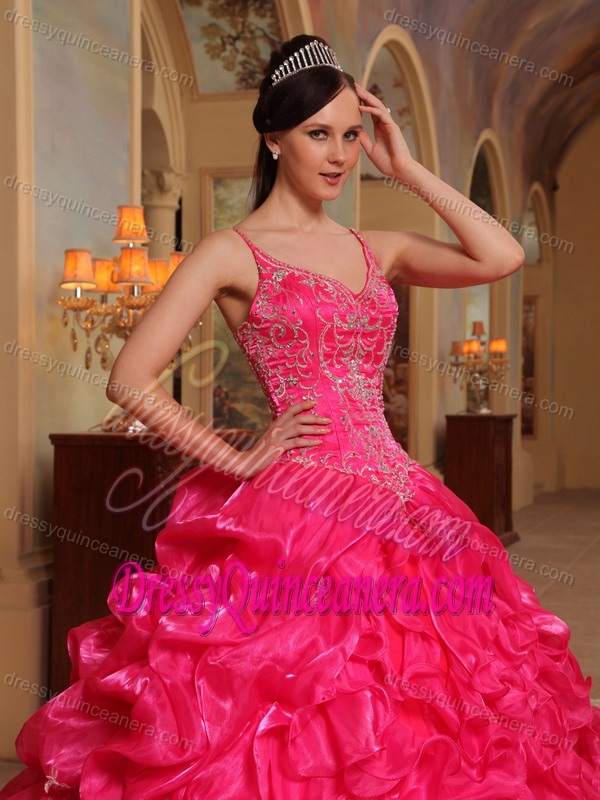 Spaghetti Straps Beautiful Quinces Dresses with Embroidery in Red