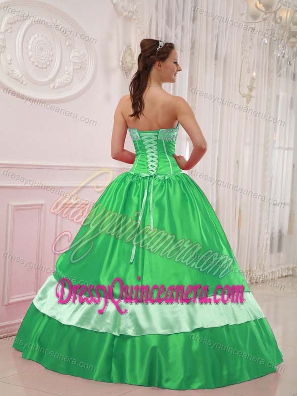 Sweetheart Quinces Dresses with Appliques and Beading in Light Green