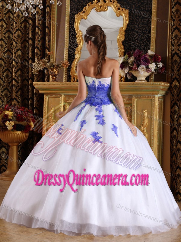 Classical Sweetheart Organza Dresses for Quince in White and Purple