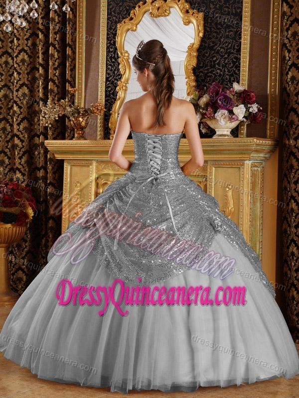 Grey Sweetheart Sequined Quinceanera Dresses in Tulle with Hand Flowers