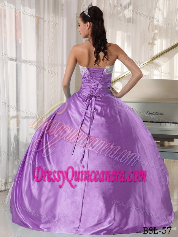 Lovely Taffeta Lace Sweet Sixteen Quinceanera Dresses 2012 in Lavender