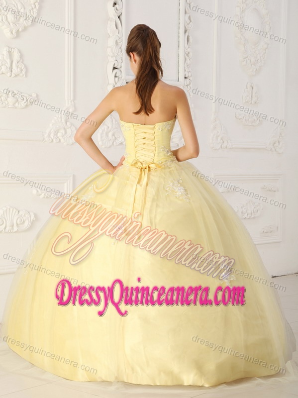 Light Yellow Taffeta and Organza Quinceanera Dresses with Appliques