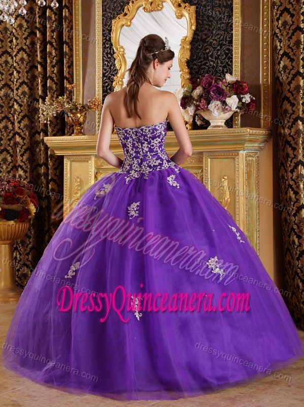2015 Purple Tulle Quinceanera Gown Dresses in Summer with Appliques