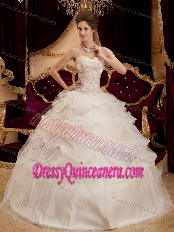 Ivory Satin and Organza Quinceanera Dresses for 2012 with Embroidery