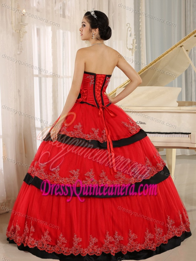 Custom Made Red Strapless Appliques Dresses for Quinceanera with Layers