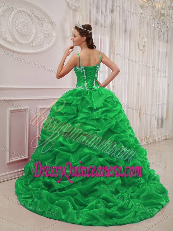 Spaghetti Straps Spring Green Dresses for Quince with Pick-ups and Court Train