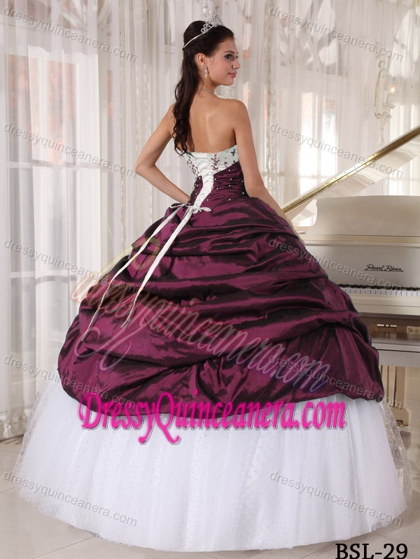 White and Burgundy Embroidery Dresses for Quince in Taffeta and Tulle