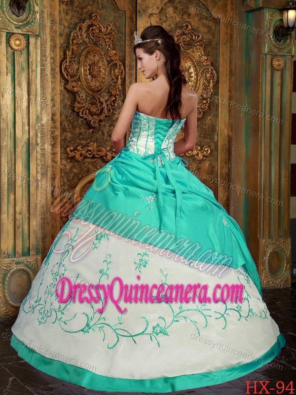 Pretty Apple Green Strapless Embroidery Dresses for Quinceanera in Satin