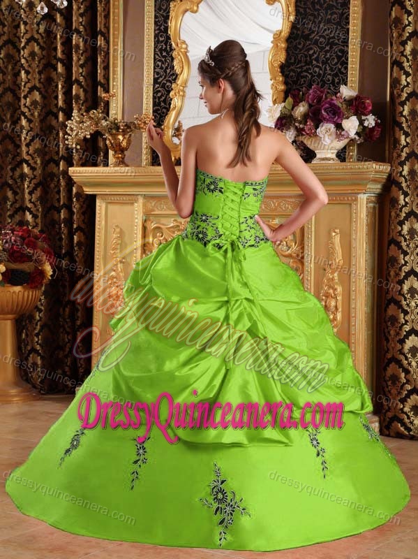 Spring Green Strapless Taffeta Embroidery Sweet 16 Quinceanera Dresses