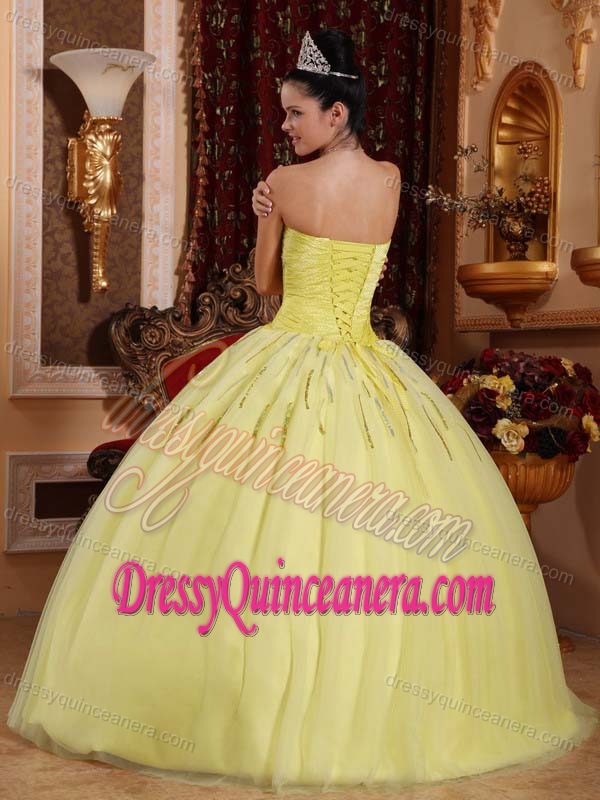 Inexpensive Yellow Sweetheart Sweet Sixteen Dresses with Ruches and Beadings