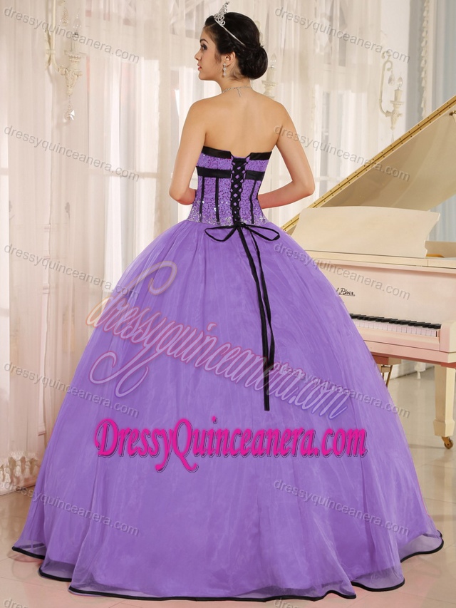 Sweetheart Lavender and Black Dresses for Quince with Beadings in the Mainstream