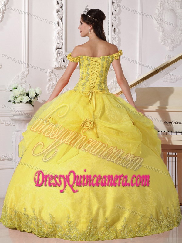 Yellow Taffeta and Organza Quince Dress with Appliques and Handle Flower