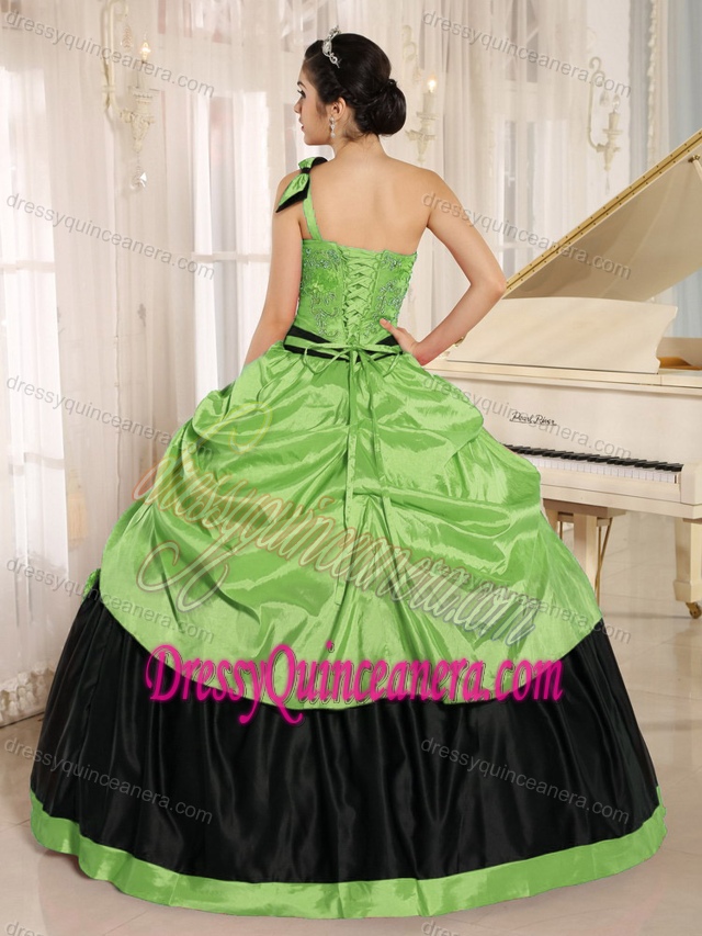 Spring Green One Shoulder 2013 Quince Dress with Bowknot and Appliques