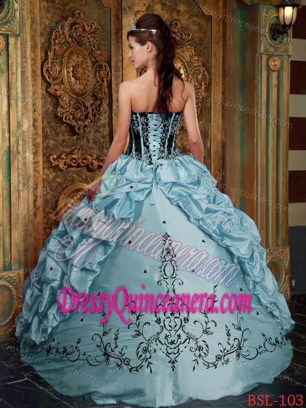 Baby Blue Strapless Floor-length Embroidery Sweet 16 Dresses in Taffeta