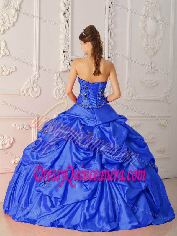 Floor-length Taffeta Blue Ball Gown Strapless Quince Dresses with Appliques