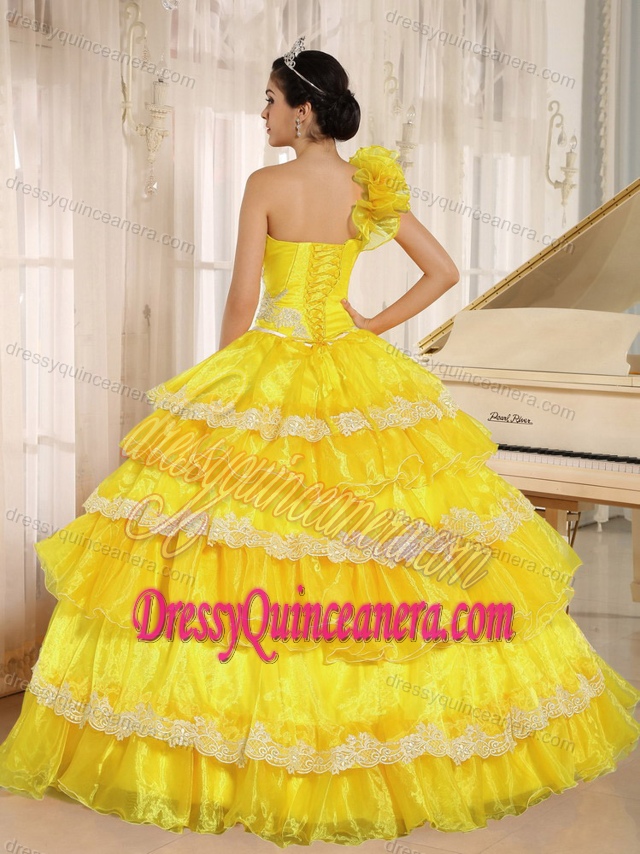Flowers Decorate One Shoulder Nice Quinceanera Gowns with Ruffles