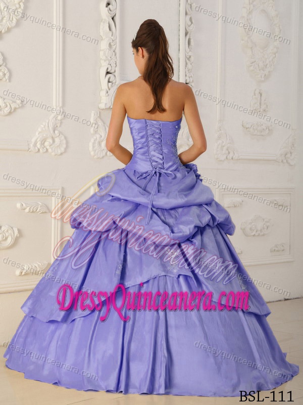 Chic Lilac Strapless Ball Gown Taffeta Quinceanera Dress with Pick-ups and Appliques
