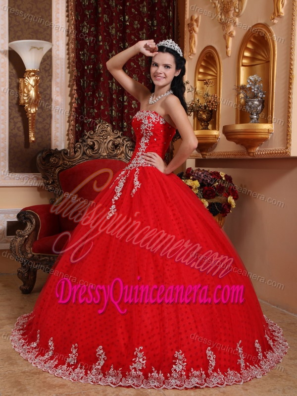 Discount Strapless Floor-length Red Dress for Quinceanera with White Appliques