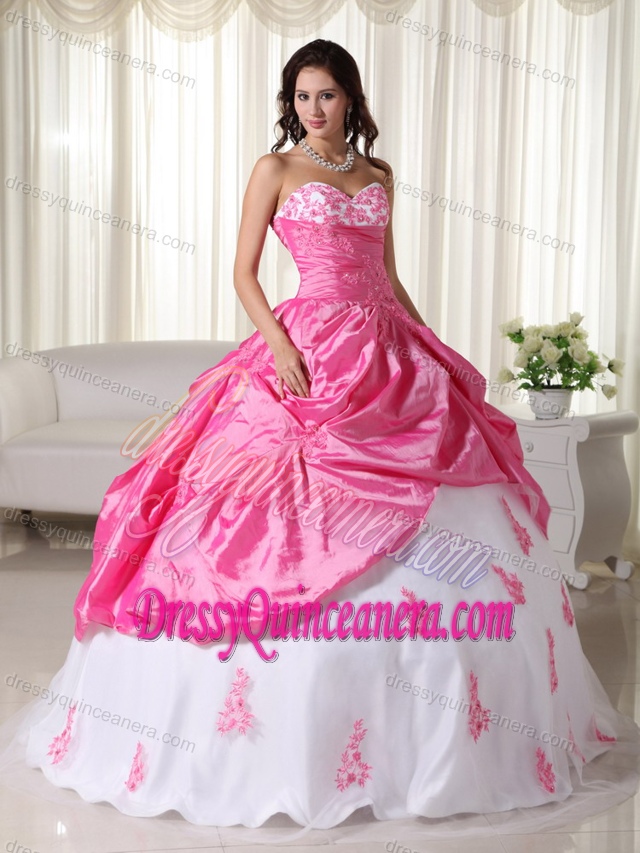 Pink And White Sweetheart Sweet Sixteen Dresses with Appliques and Pick-ups