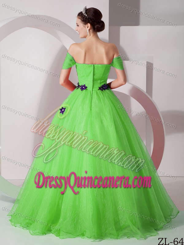 Cheap off-the-shoulder Spring Green Quinceanera Dress with Purple Floral Appliques