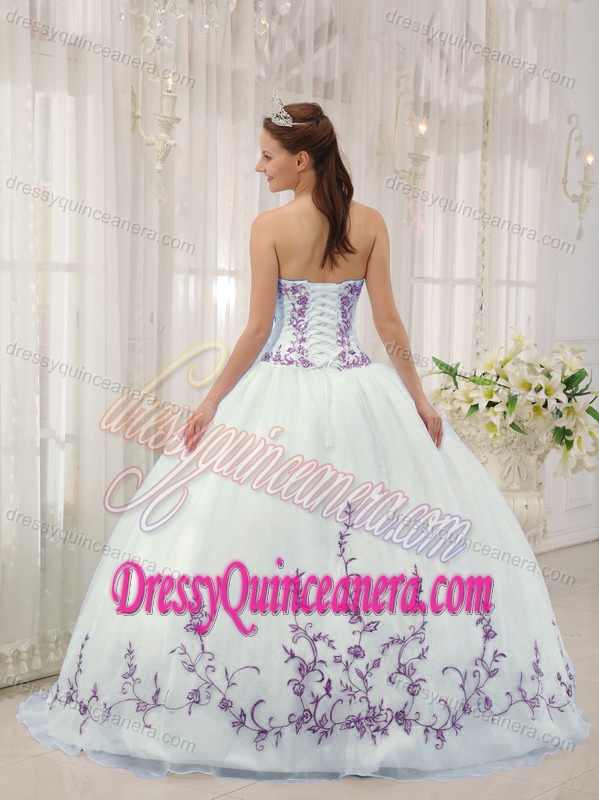 Best Sweetheart White and Lavender Ball Gown Quinceanera Dress with Embroidery