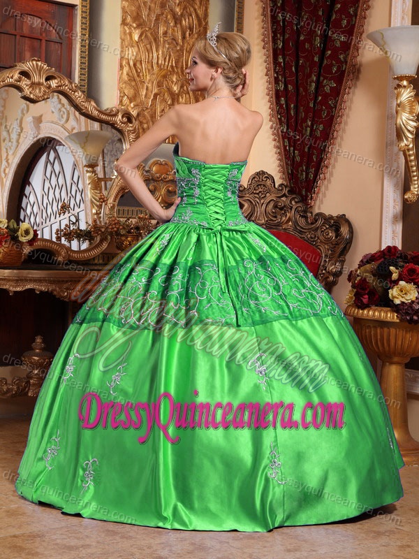 Green Sweetheart Ball Gown Taffeta Quinceanera Dress with Embroidery for Cheap