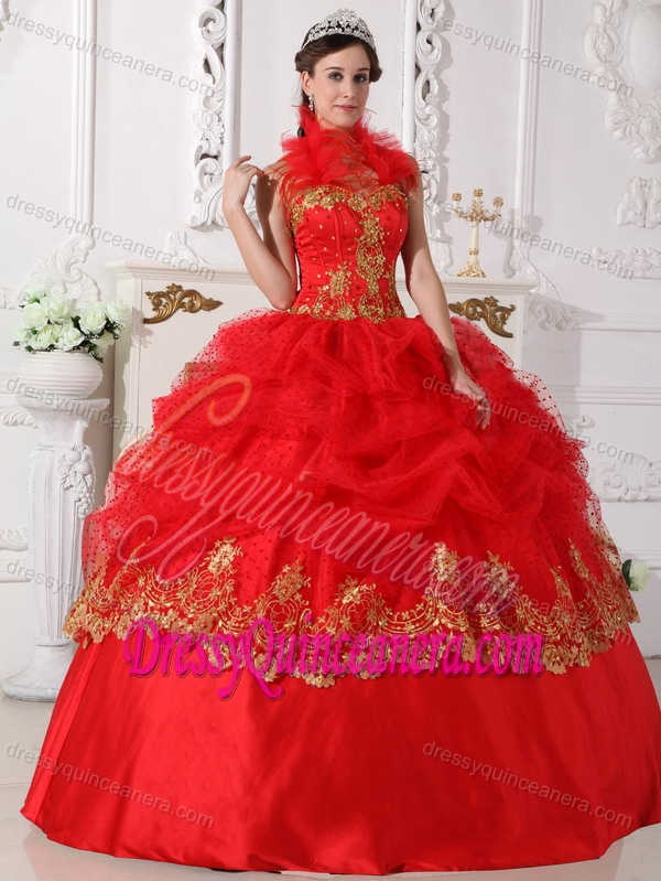 2013 Red and Gold Halter Taffeta Beading and Appliques Sweet 16 Dresses