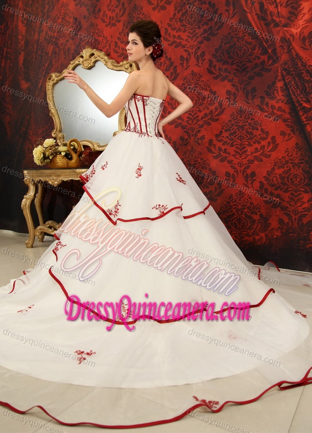Appliqued Sweetheart Organza 2013 Dress for Quince with Chapel Train
