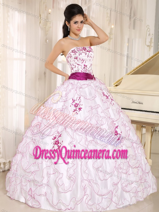 White Organza Strapless 2012 Quinceanera Gown Dress with Embroidery