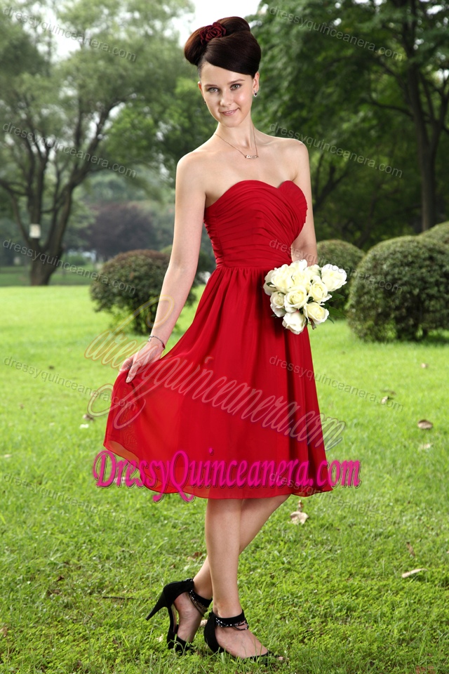 Luxurious Sweetheart Short Chiffon Ruched 15 Dresses for Damas in Red