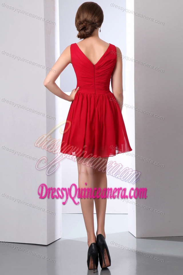 Romantic V-neck Chiffon Short Ruched Quince Dama Dress in Wine Red