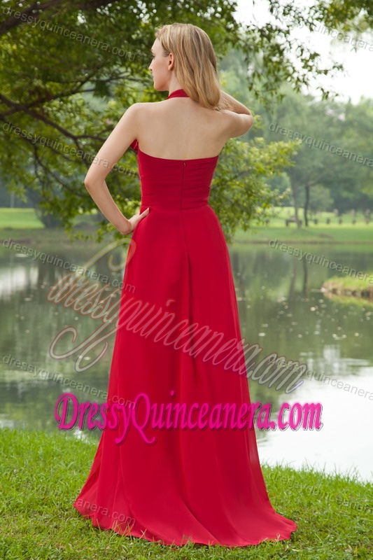 Hot Red Empire Halter Top Chiffon Ruched Dama Dress for Quince with Brush Train