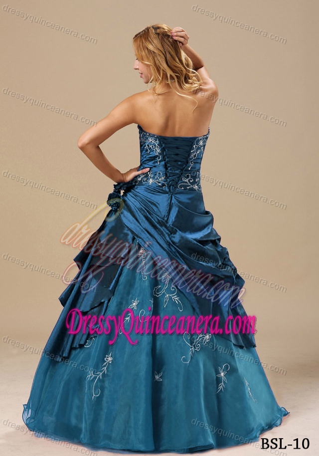 Cute Flowers Decorate Quinceanera Gown with Embroidery in Teal