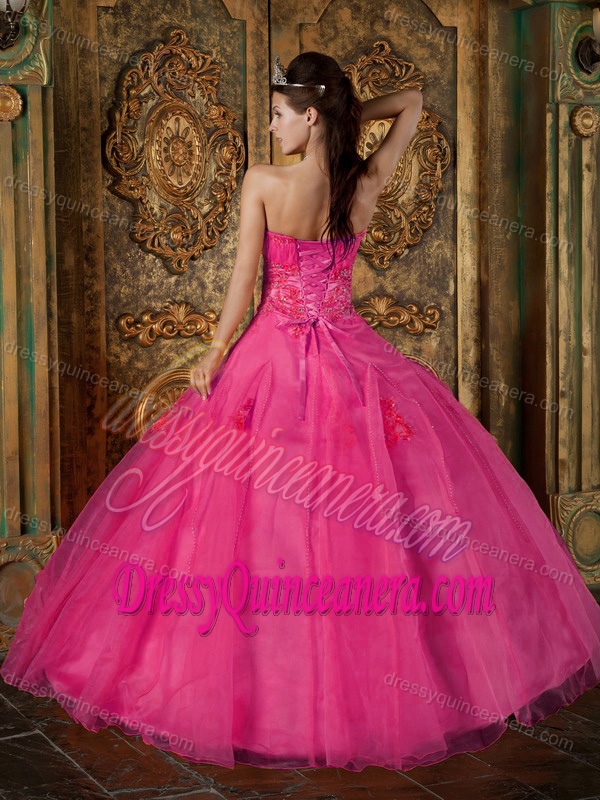 Sweetheart Appliqued Quinceanera Dresses in Hot Pink with Beading