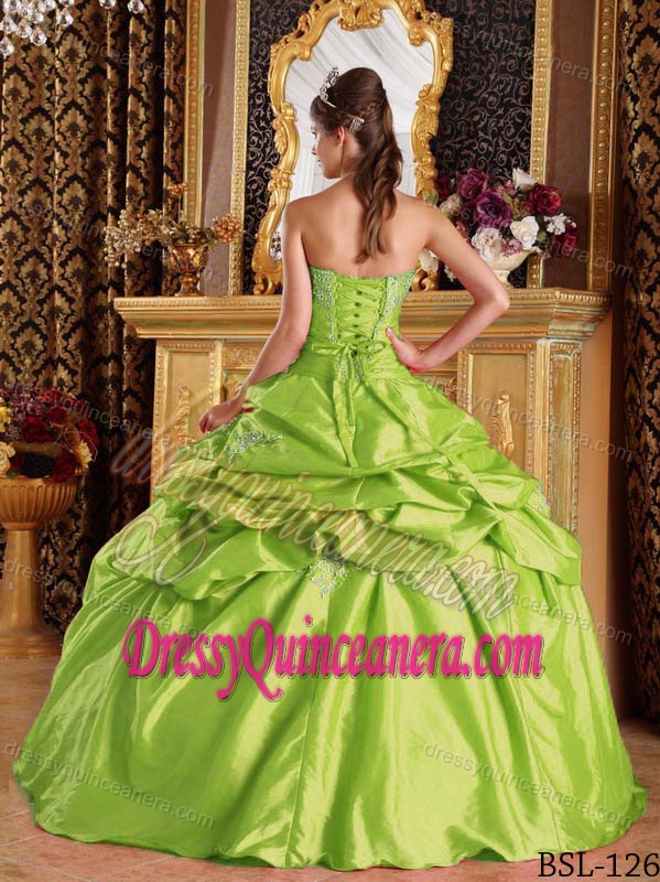 Spring Green Strapless Quinces Dresses in Taffeta for Wholesale Price