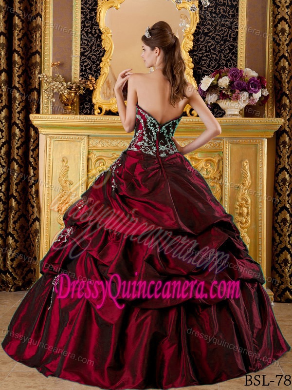 Nice Dresses for Quince with Sweetheart and Appliques in Wine Red