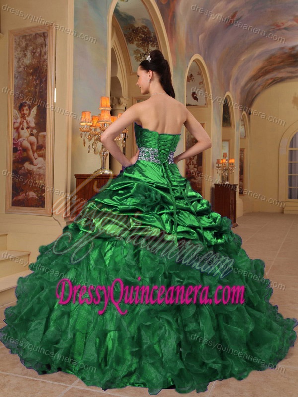 Green Sweetheart Cheap Organza Quinceaneras Dress with Beading