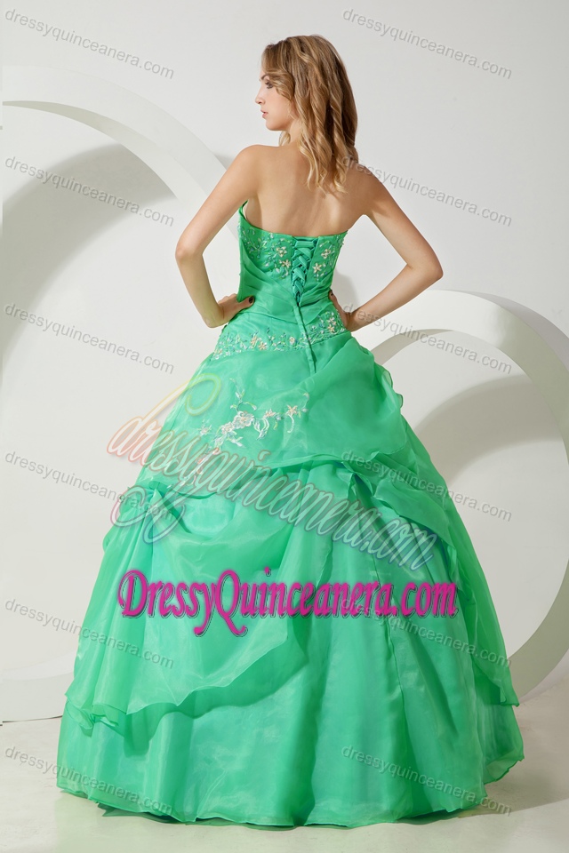 2013 Fashionable Ball Gown Chiffon Embroidery Quinceanera Dress in Green