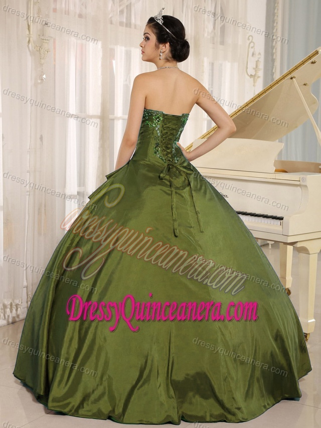 Customize Olive Green Embroidery Dress for Quinceanera with Sweetheart