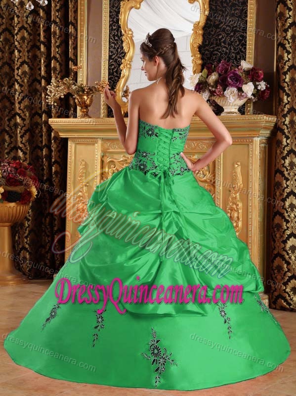Strapless Floor-length Taffeta Quinceanera in Green Dress with Embroidery 2013