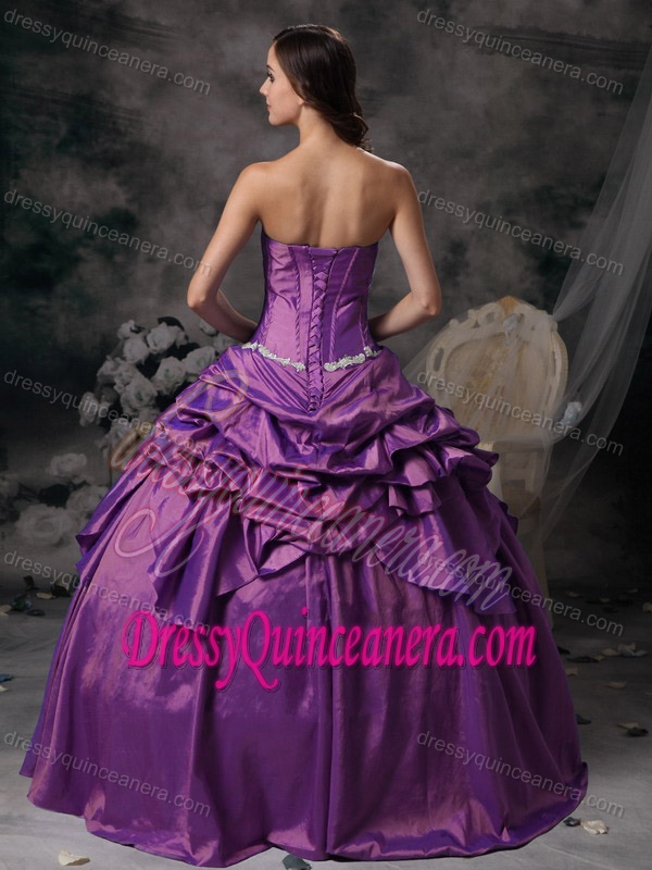 Ruched Purple Beauty Quinceaneras Dress in Taffeta with Appliques and Pick-ups