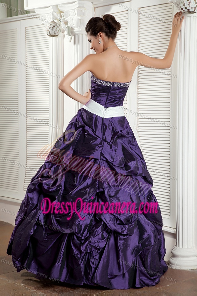 Beaded Princess Purple Quinceanera Dresses with White Bowknot and Pick-ups