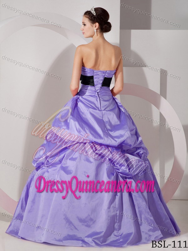 Classical Ruched Sweetheart Taffeta Quinceanea Dress with Sash in Lilac