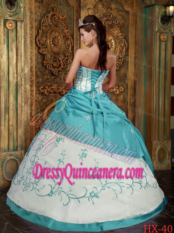 Aqua Blue Strapless Floor-length Quinceanera Dresses with Embroidery