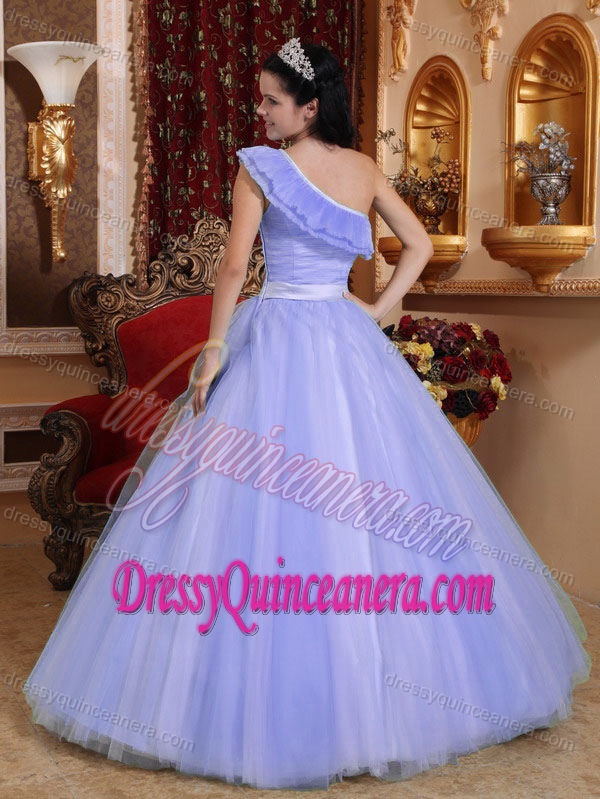 Elegant Lilac A-line One Shoulder Tulle Quinceanera Gowns with Ruching