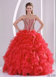 Pretty Ruffled Ball Gown Sweetheart Beaded Quinceanera Gowns in Sweet 16