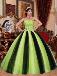 Multi-colored Sweetheart Tulle and Taffeta Quinceanera Gowns with Beading
