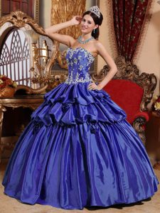Sweetheart Taffeta Quinceanera Dress in Blue with Appliques and Pick-ups